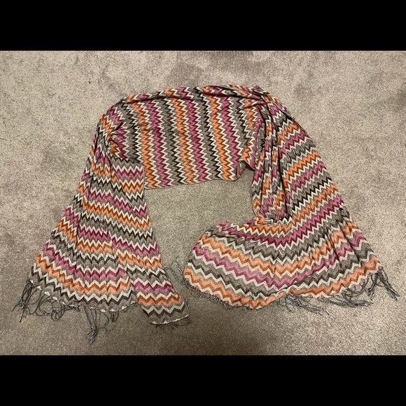 Accessories - Zigzag scarf